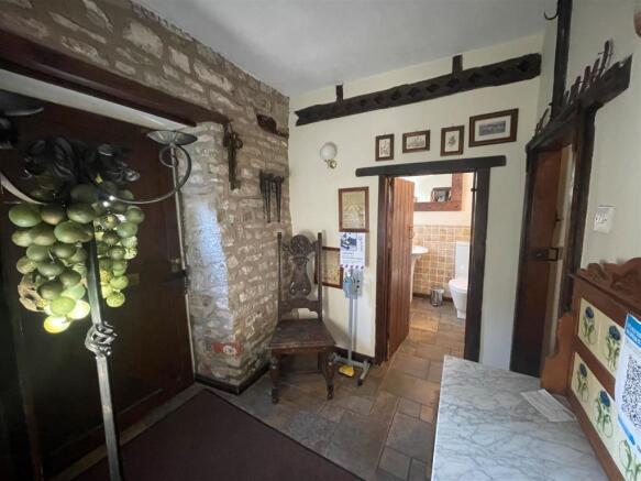 ENTRANCE HALLWAY