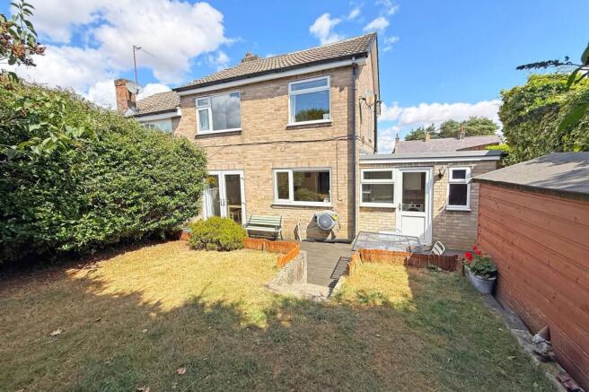 3 bed Semi-Detached for sale Image 10