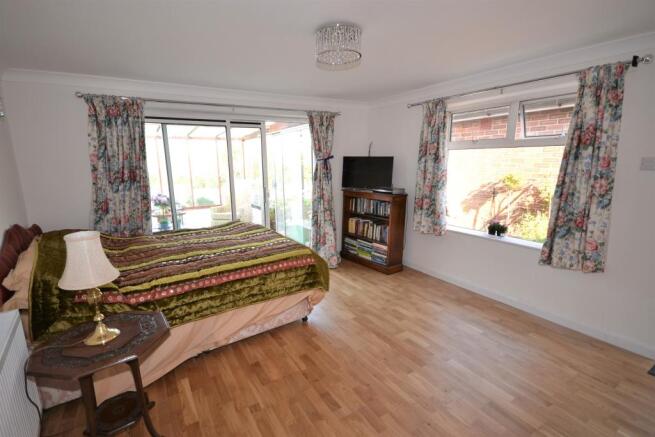 Office/Bedroom 5