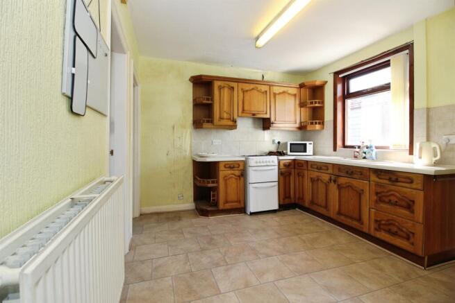 3 bed Semi-Detached for sale Image 11