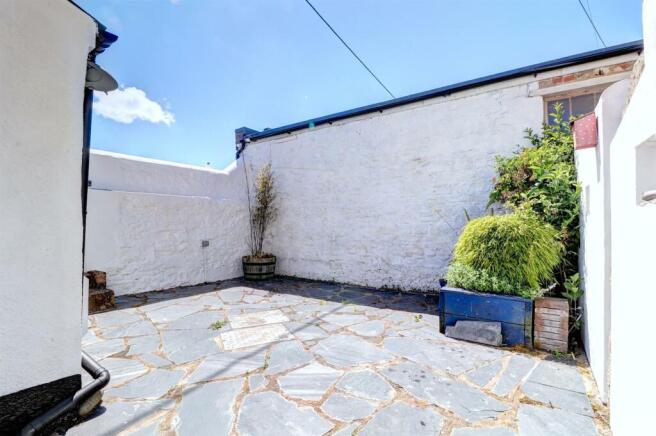 courtyard .2.jpg
