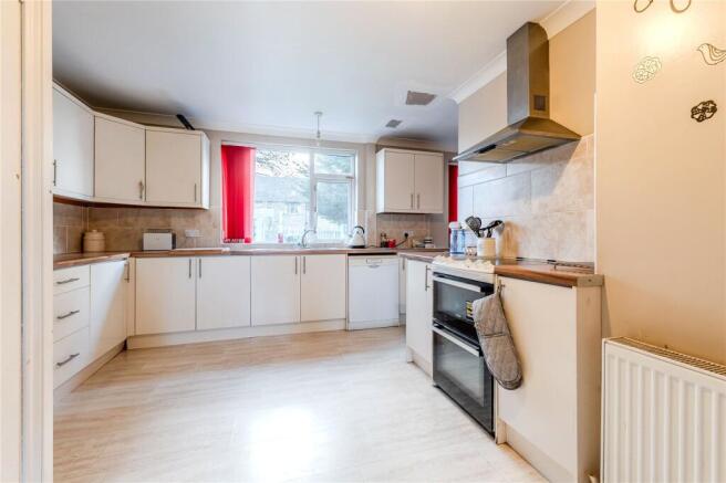3 bed Semi-Detached for sale Image 12