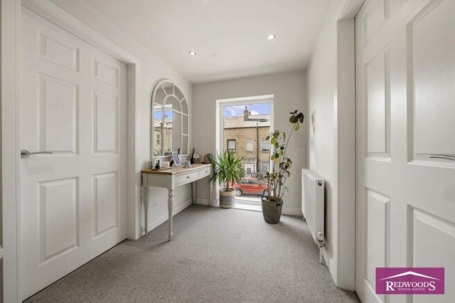 4 bed Link Detached House for sale Image 7