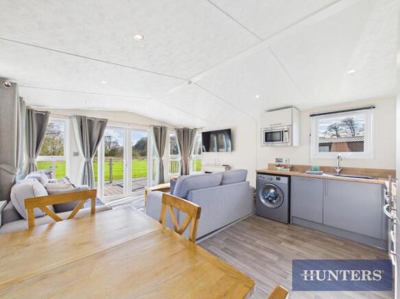 3 bed Park Home for sale Image 5