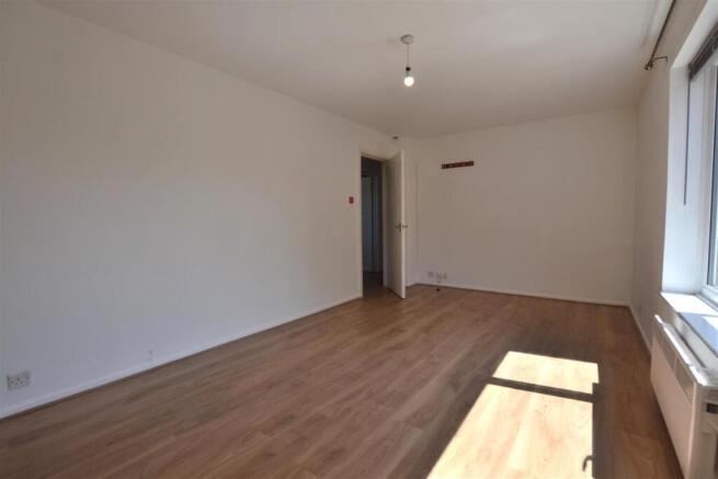 Living Room 1.JPG