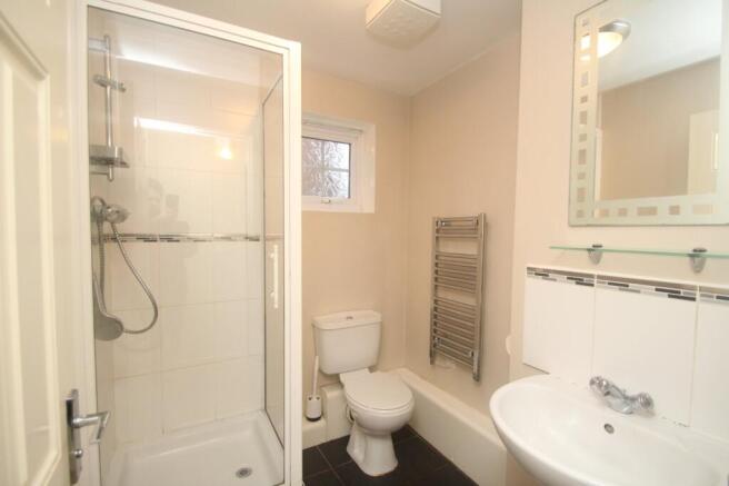 2 bed Flat to rent Image 8
