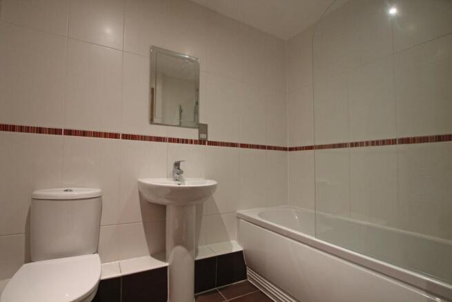 2 bed Flat to rent Image 6