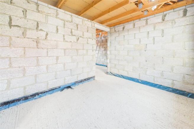 5 bed Bungalow for sale Image 8