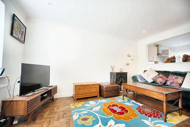 3 bed Semi-Detached for sale Image 8