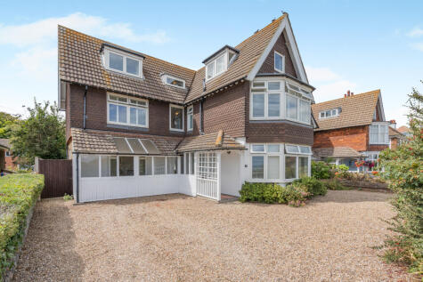 Wellington Parade, Walmer, Kent