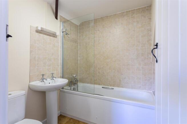 Bathroom.jpg