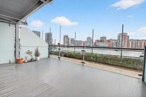 28, 36 Western Beach, Hanover Avenue, Silvertown, London E16 1DX