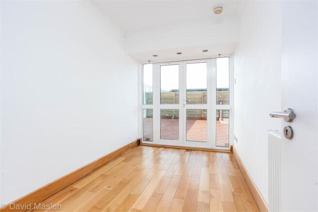 bedroom2a.jpg