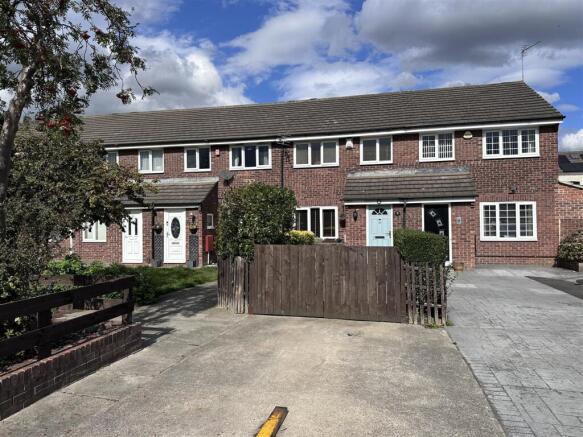 3 bed Terraced for sale Image 11