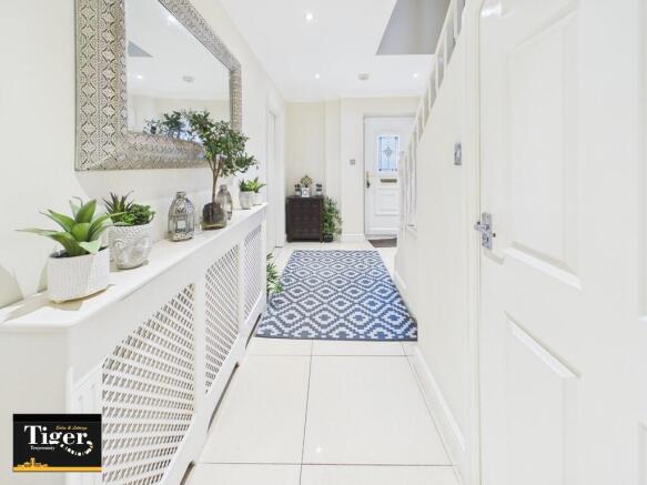 CAM01931G0-PR0328...