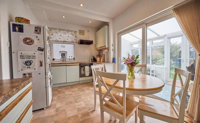 Dining/Kitchen to rear