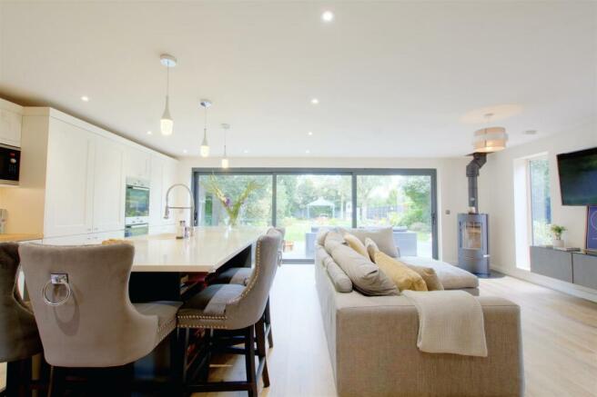 Dining/Living Kitchen