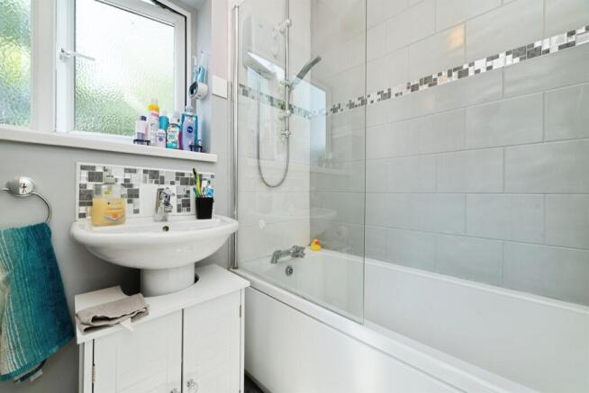 3 bed Terraced for sale Image 11