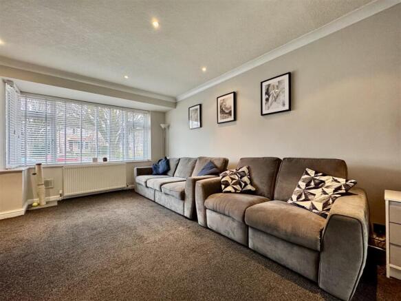 3 bed Semi-Detached for sale Image 9
