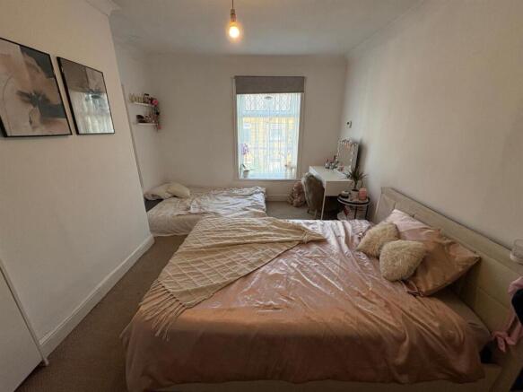 1 bed Terraced for sale Image 8