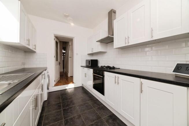 2 bed Terraced for sale Image 6