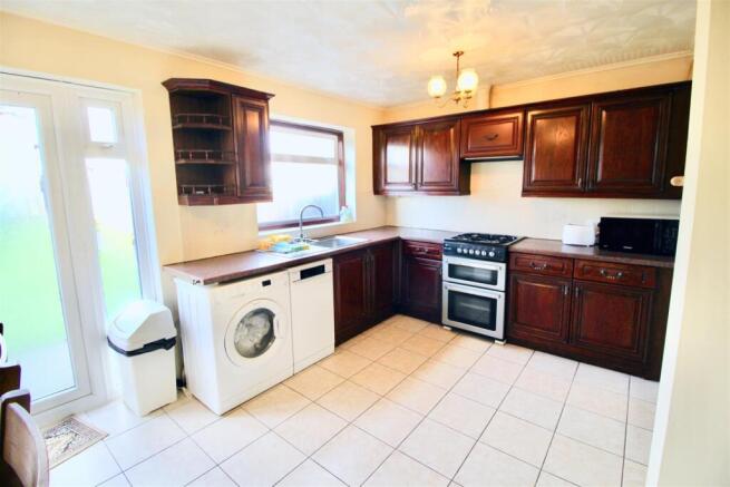 Kitchen / Breakfast Room