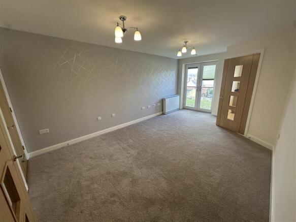 1 bed Apartment to rent Image 6