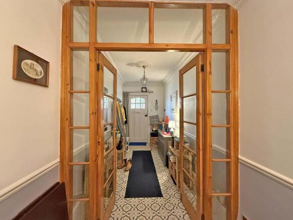 2 bed Apartment for sale Image 3