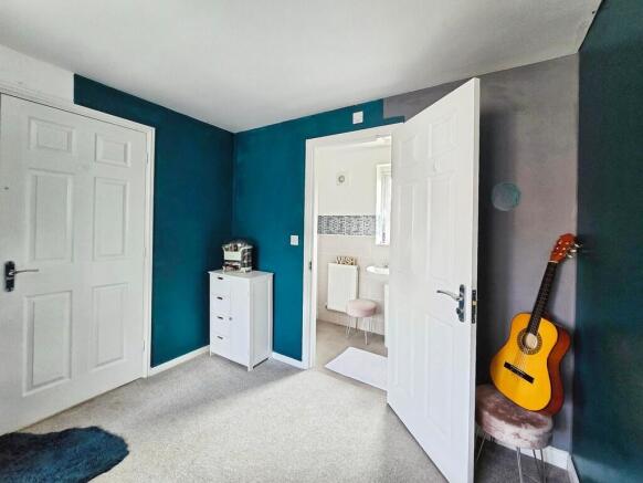 3 bed Detached for sale Image 11