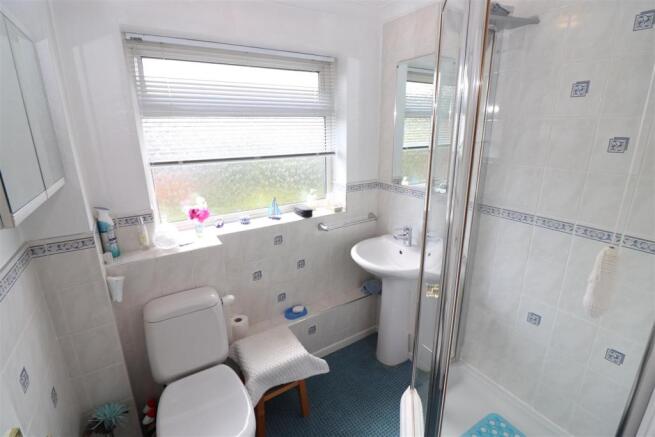 Shower Room / WC