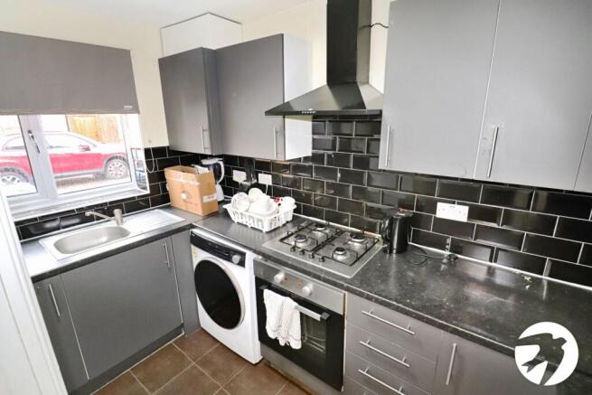 Teasel Crescent, London, SE28 photo 2