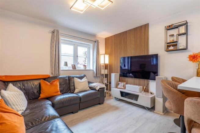 Lounge/Kitchen