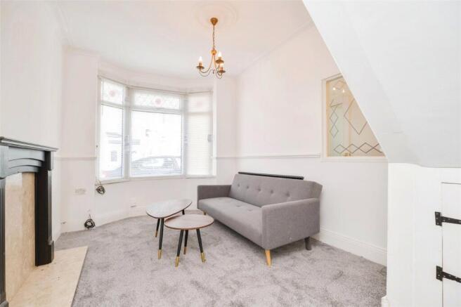 2 bed House to rent Image 9