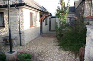 Side Courtyard