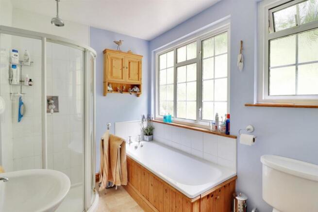 Bathroom.jpg