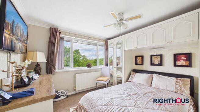 3 bed Semi-Detached for sale Image 12
