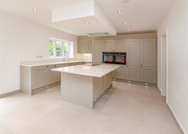 23 Farm Road-kitchen2.jpg