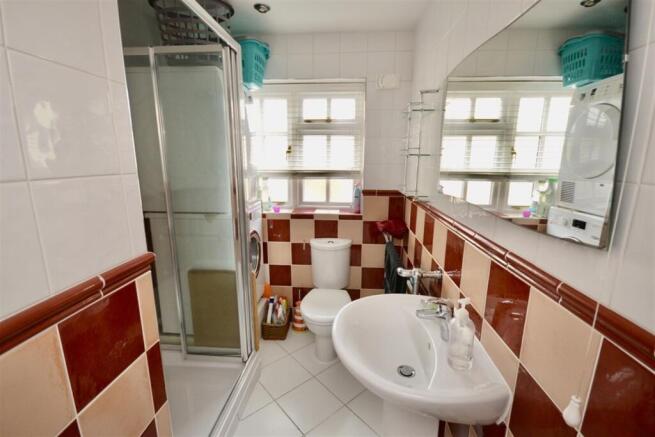 Ground Floor Shower/