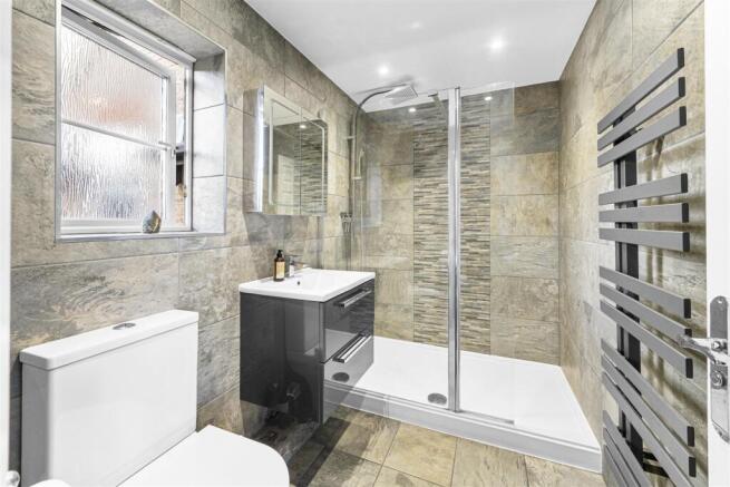 En-Suite To Bedroom 1