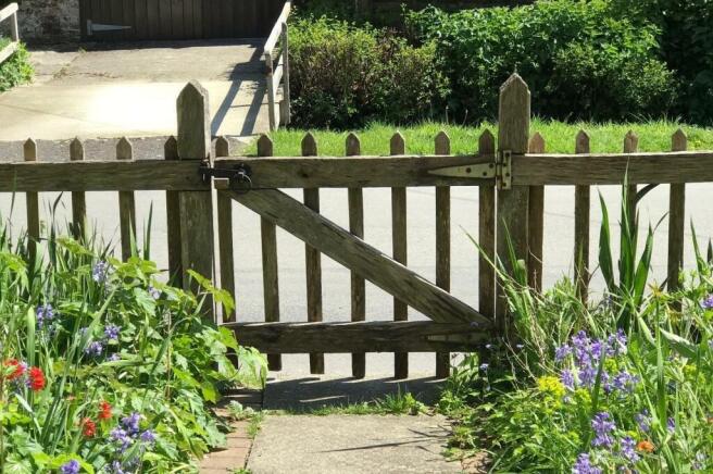 Flint Gate Out