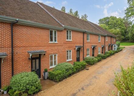 Kings Drive, Midhurst, GU29