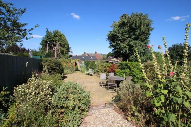 33 Wain a Long garden1.jpg