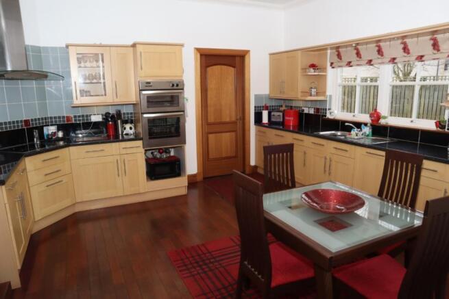 Kitchen/Breakfast Ro