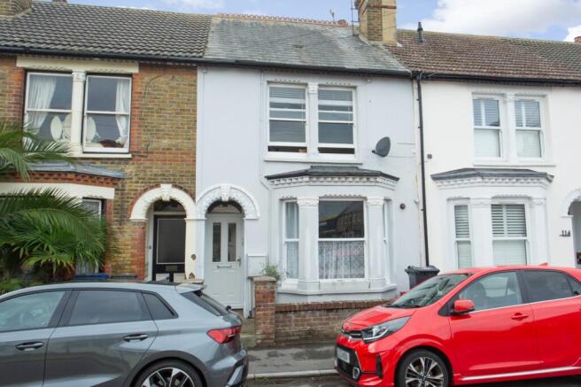 1-bed flat on Regent Street, Whitstable, Kent, CT5, £250,000