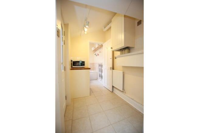 4 bed Terraced for sale Image 7
