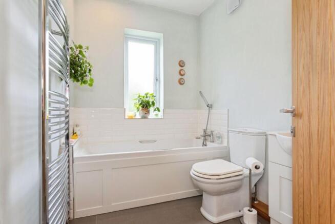 3 bed Semi-Detached for sale Image 12