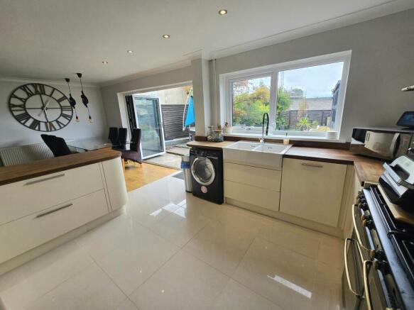 KITCHEN/DINER