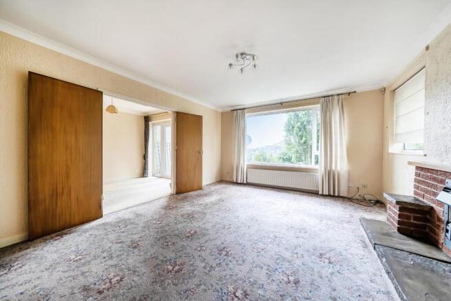 5 bed Detached for sale Image 7