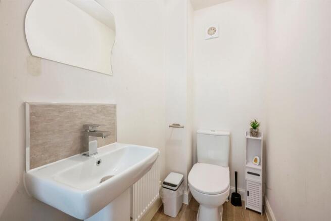 3 bed Semi-Detached for sale Image 5