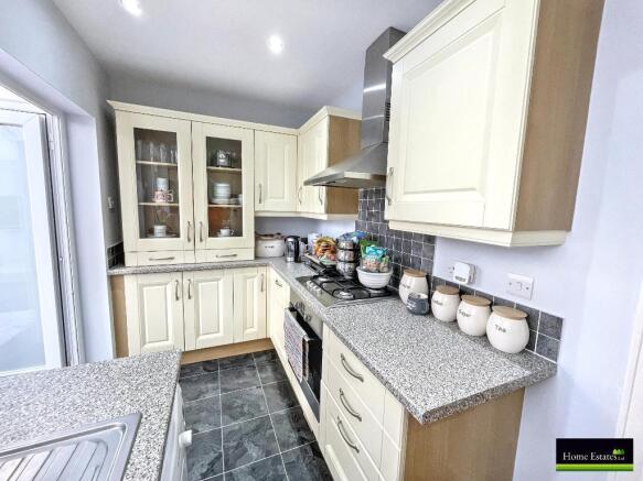 2 bed Terraced for sale Image 7